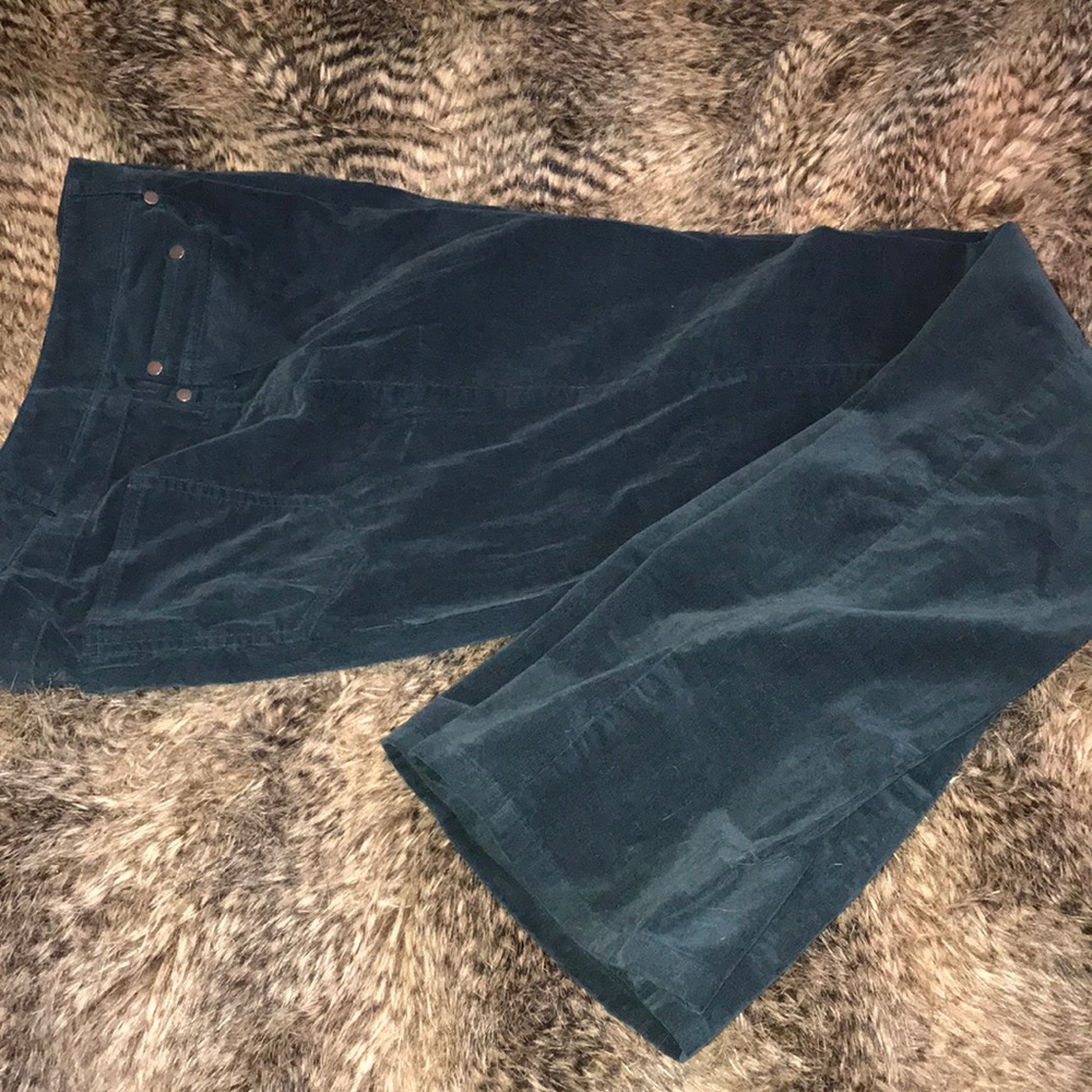 Ellen Tracy Green Velvet Jeans. Perfect. Gem